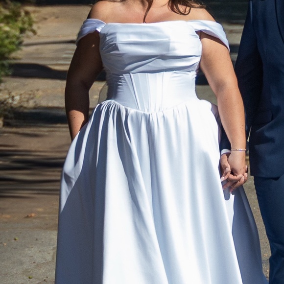 Casablanca Corset Basque Waist Wedding Dress - Picture 7 of 7